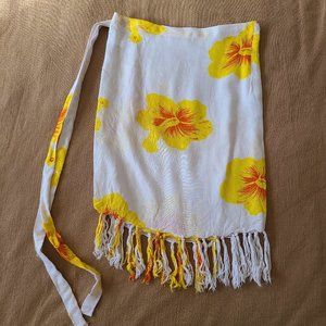 White and Yellow Hawaiian Beach Sarong